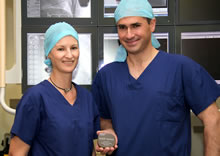 Greenslopes&rsquo; cardiologists implant new world first subcutaneous defibrillator 